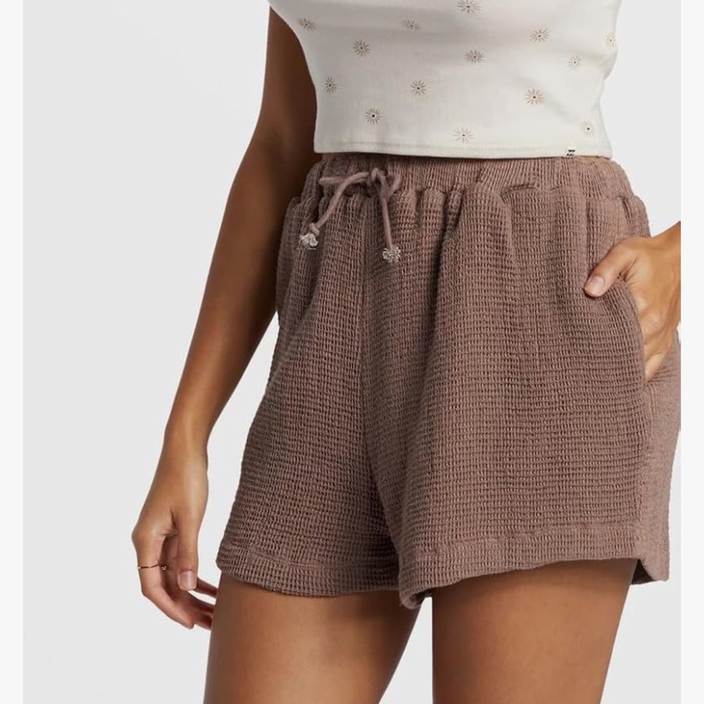 Brand New Billabong Odyssey High Waisted Waffle Knit Shorts Size Large - Picture 3 of 3
